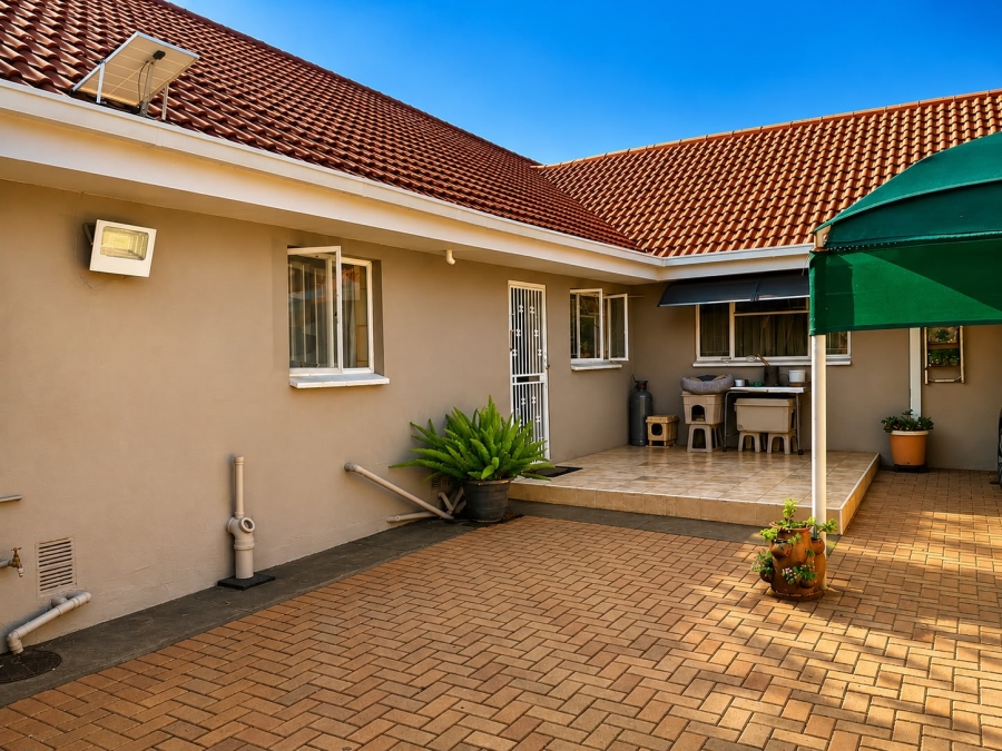 4 Bedroom Property for Sale in Flimieda North West